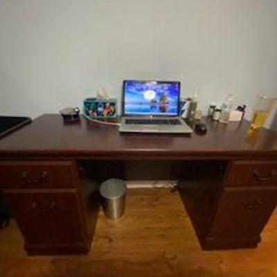 cHERRY KEY HOLE DESK