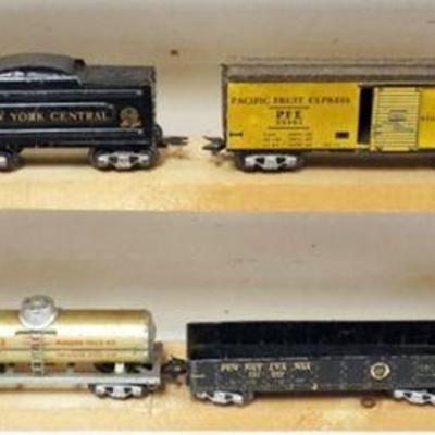 1165	MARX O GAUGE TRAIN, LOCOMOTIVE WITH TENDER WITH 6 CARS
