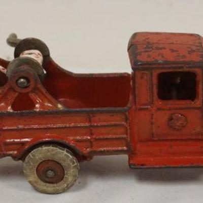 1238	ANTIQUE CAST IRON TOY TOW TRUCK, APPROXIMATELY 10 IN X 3 1/4 IN H
