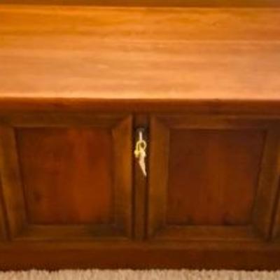 Mid Century Modern Lane Cedar Chest
