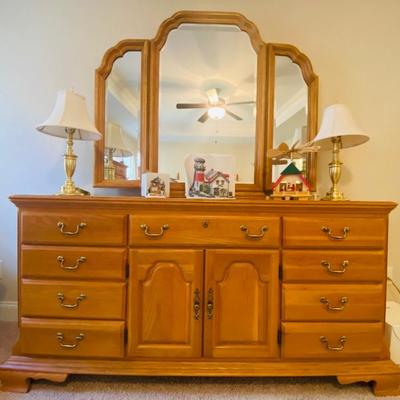 4 Pc Queen Bedroom Suite by Sumter Cabinet Co-SC