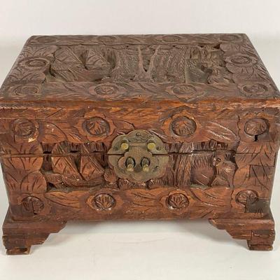 Chinese carved Box