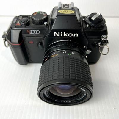 Nikon N2000 With Sigma Zoom Master Lens