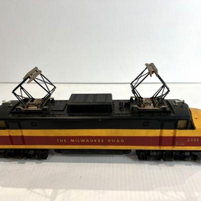 Lionel Trains No. 2351 The Milwaukee Road Locomotive W/ Original Box