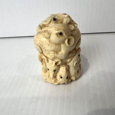 Antique Japanese Cluster Of Rats Netsuke Container