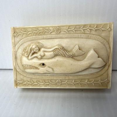 Antique Scrimshaw Carved Trinket Box