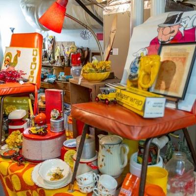 Estate sale photo