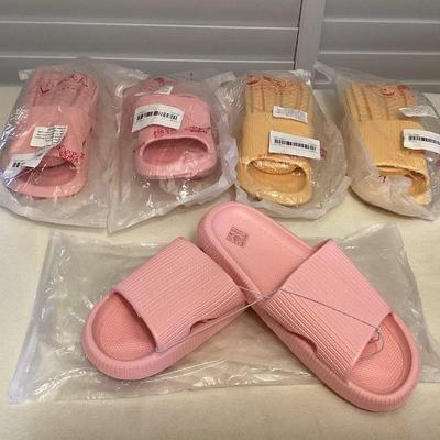 MSS060 Five Pairs Of Pink & Yellow Slides Shoes Womenâ€™s Size 7-8? New
