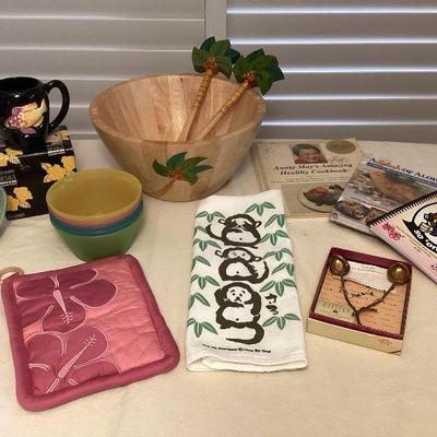 MSS199 Island Themed Kitchen Items 