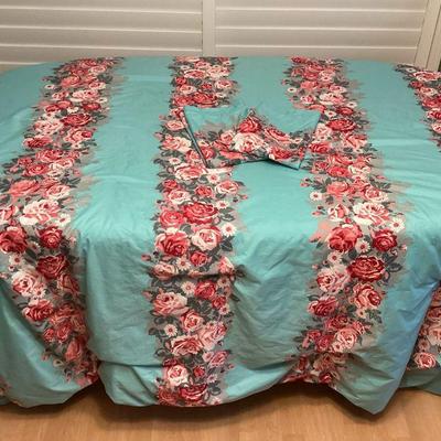 MSS023 Betsey Johnson Queen Size Floral Comforter & Shams