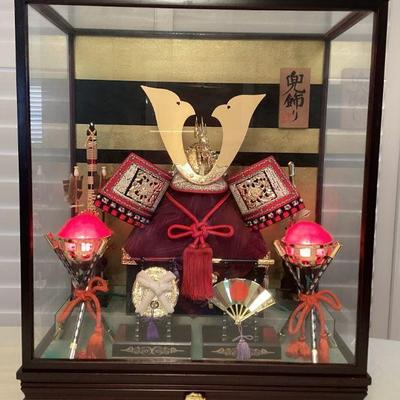 MSS010 Decorative Japanese Samurai Helmet Display In Musical Glass Case