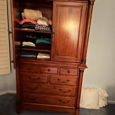 Armoire great storage 