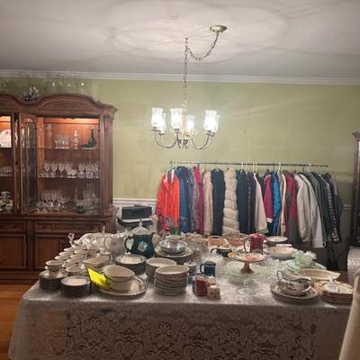 Limoges , Johnston broâ€™s, Spode , haviland,depression glass 