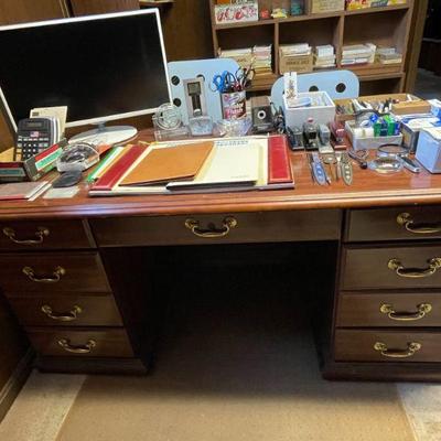 Keyhole office desk. 