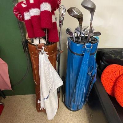 Mixed lot of golf clubs, including Jack Nicklaus and Wilson. 