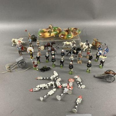 Lot 532 | Vintage Miniature Lead Figurines & More