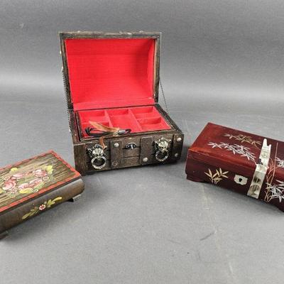 Lot 1330 | Vintage Jewelry Box Lot