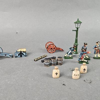 Lot 479 | Vintage Metal Toys Soldiers and Accessories