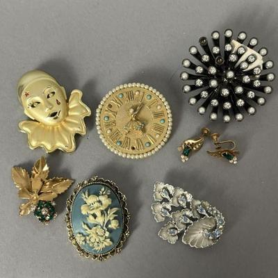 Lot 1051 | Vintage Gerry Broach and More