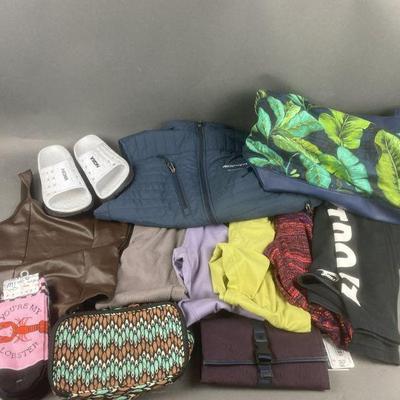 Lot 1392 | Leggings , Vera Bradley & More