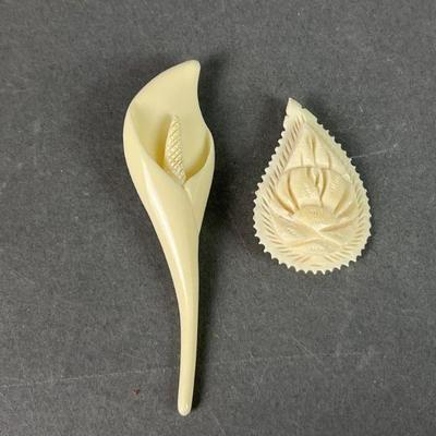Lot 181 | Vintage Celluloid Nouveau Brooches