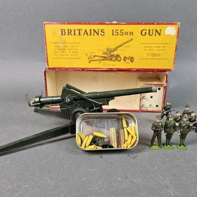 Lot 238 | Britains 155MM Gun w Soldiers