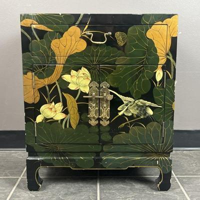 Lot 253 | Vintage Chinoiserie Black Lacquer Side Table
