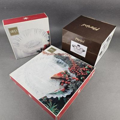 Lot 1370 | Mikasa Winter Dreams Platters & Parini Pasta Pot