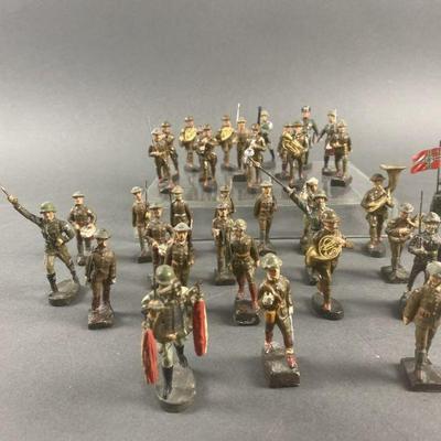 Lot 105 | Vintage German Elastolin Soldiers
