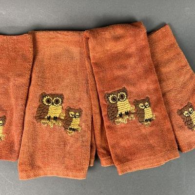 Lot 1381 | Vintage 70s Martex Burnt Orange Owl Towels