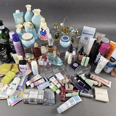 Lot 1323 | Large Perfumes & Skin Care Lot