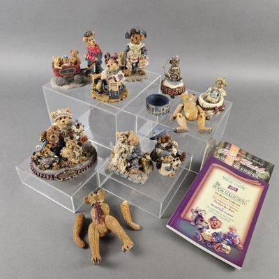 Lot 1156 | Boyd's Bears Figurine's & Collection Guides