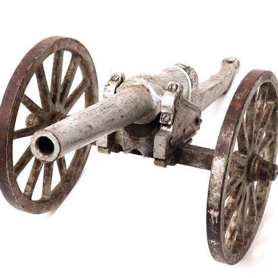 Old Civil War Artillery Cannon Model