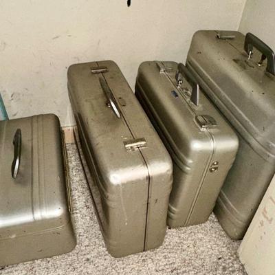 Halliburton aluminum luggage 