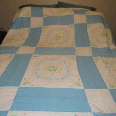 Hand quilted quilt