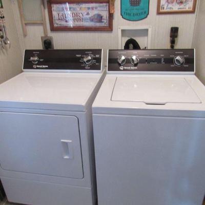 Matching Speed Queen washer and dryer- this will be sold as a set