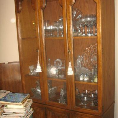 china cabinet  buy it now $ 145.00