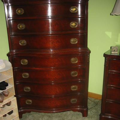 Mahogay bedroom suite
7 drawer chest                         
          BUY IT NOW $ 395.00