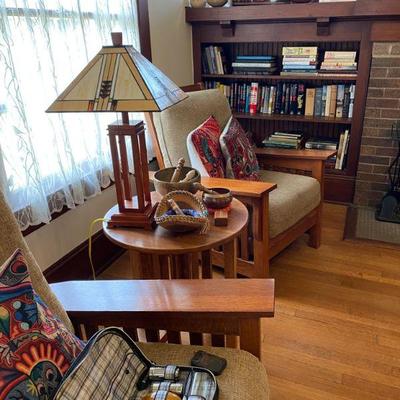 Beautiful Mission style Oak furniture, 2 chairs, table, lamp, coffee table