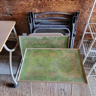 #2992 â€¢ Metal folding chairs/serving trays
