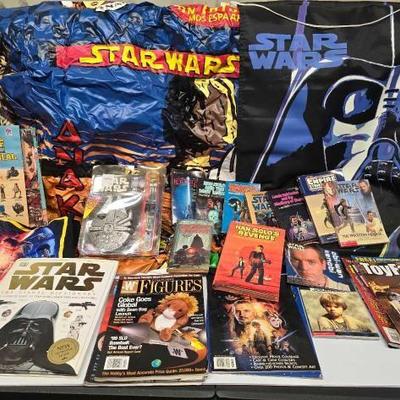 #4768 â€¢ (30) Star Wars Collectables
