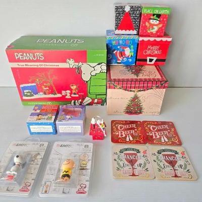 #4067 â€¢ Snoopy/Peanuts Chrismas Trinkets and Small Christmas Boxes
