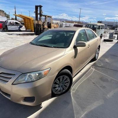 #260 â€¢ 2011 Toyota Camry
