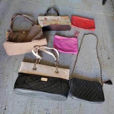 #2918 â€¢ (7) hand bags/purses
