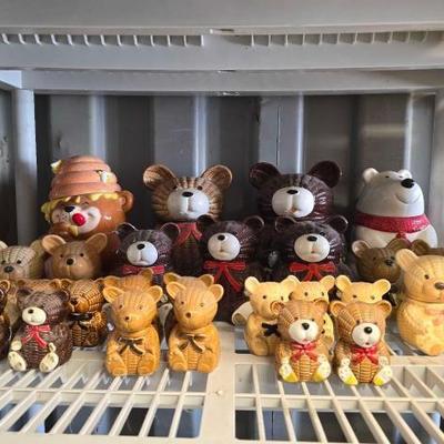 #7642 â€¢ Ceramic Bear Collection
