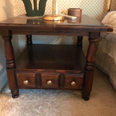 Thomasville end table $85
26 X 26 X 21