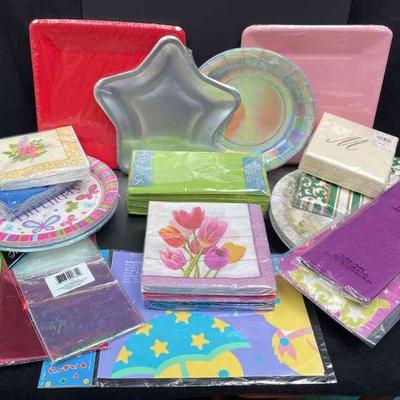 New In Package Paper Products Party Supplies * Napkins * Plates * Gift Bags* Party Game