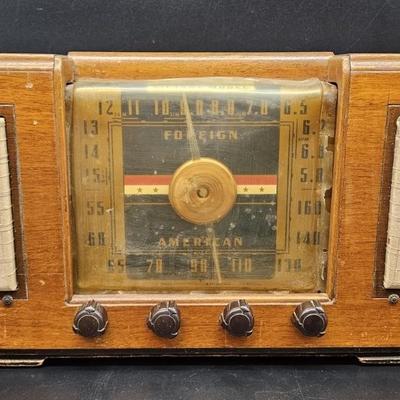 Vintage Rare Crosley Victory Model Wood Tube Radio
