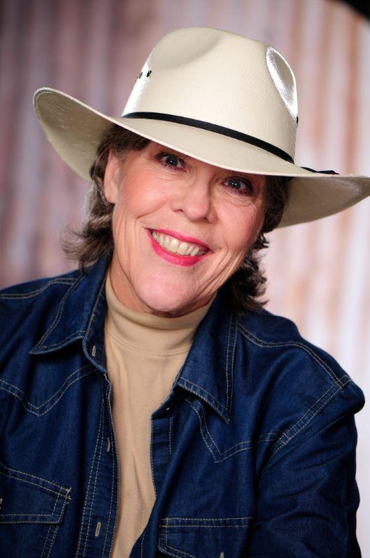 PJ's Four Star Estates Presents "Victorian Meets the 70's" March 8 and 9 in Windsor Hills, OKC