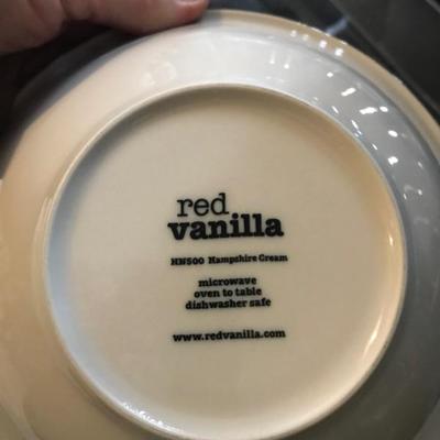 Red Vanilla plate set